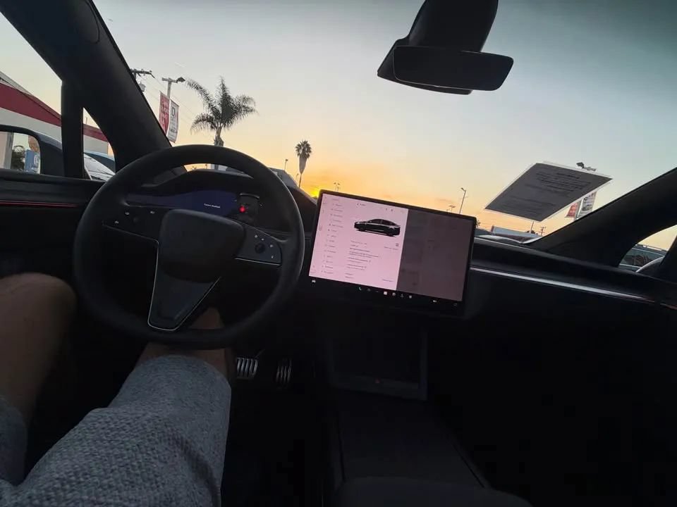 Used 2026 Tesla Model X AWD/4WD image 8