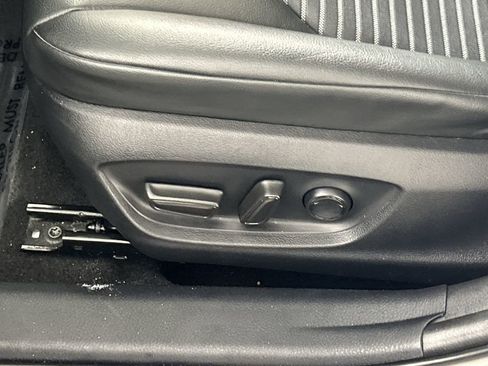 Used 2024 Toyota Camry SE image 20