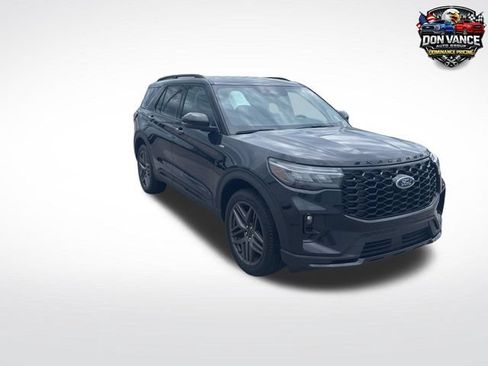 Used 2025 Ford Explorer ST-Line w/ ST-Line Street Pack AWD/4WD image 7