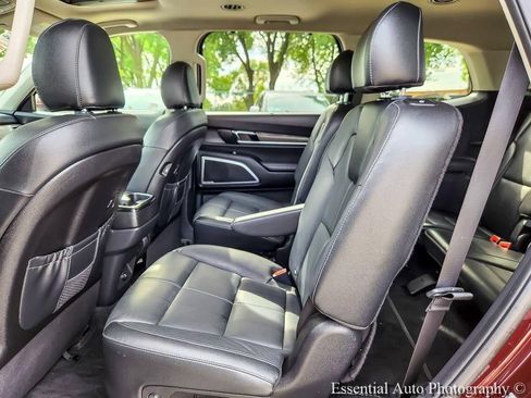 Used 2021 Kia Telluride EX w/ EX Premium Package FWD image 12