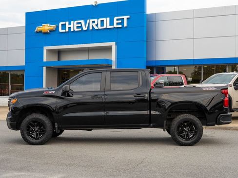 Used 2023 Chevrolet Silverado 1500 Custom Trail Boss AWD/4WD image 8
