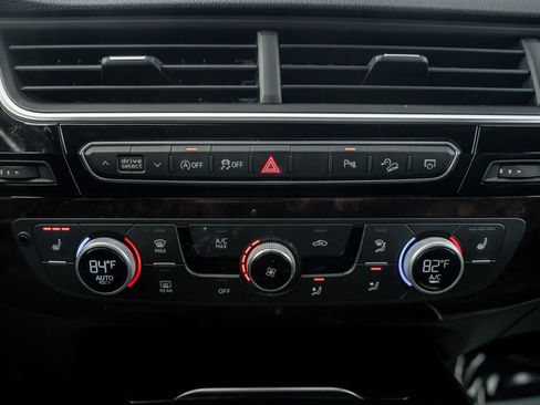 Used 2018 Audi Q7 3.0T Premium Plus w/ Premium Plus Package image 34