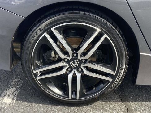 Used 2017 Honda Accord Sport image 9