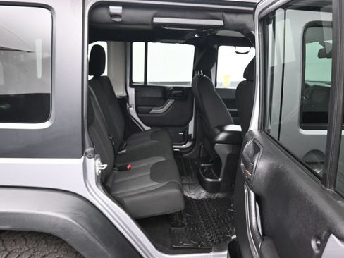 Used 2016 Jeep Wrangler Unlimited Sport AWD/4WD image 28