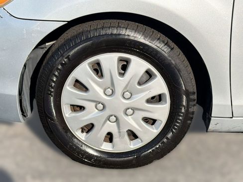 Used 2007 Toyota Camry LE image 12