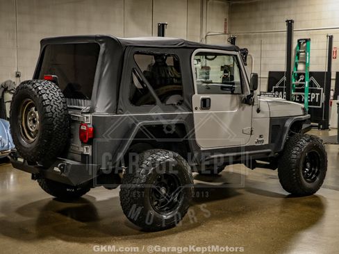 Used 2002 Jeep Wrangler SE AWD/4WD image 9