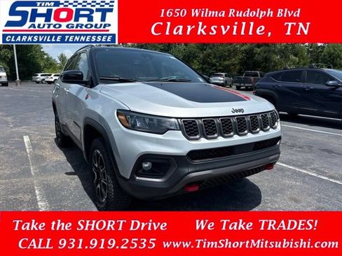 Used 2025 Jeep Compass Trailhawk AWD/4WD image 1