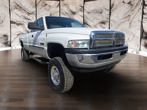 Used 2001 Dodge Ram 2500 Truck 4x4 Quad Cab image 3