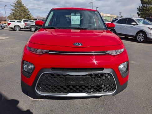 Used 2020 Kia Soul LX image 2
