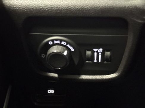 Used 2021 Jeep Grand Cherokee L Laredo AWD/4WD image 18