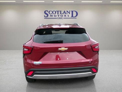 Used 2024 Chevrolet Trax LT FWD image 7