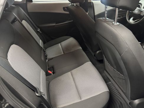 Used 2020 Hyundai Kona SE FWD image 13