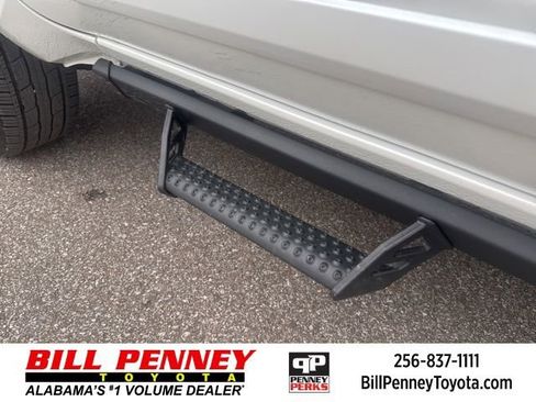 Used 2025 Toyota Tacoma TRD Sport w/ TRD Sport Upgrade Package image 11