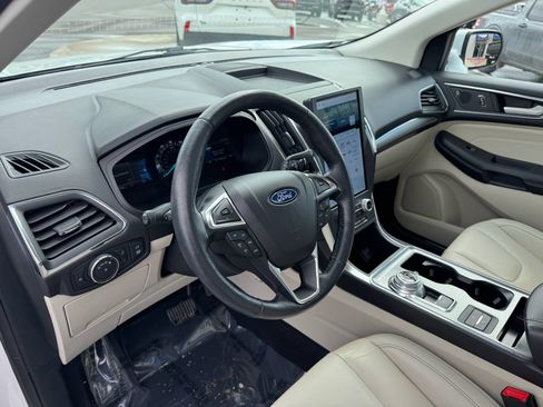 Used 2022 Ford Edge Titanium w/ Class II Trailer Tow Package image 26
