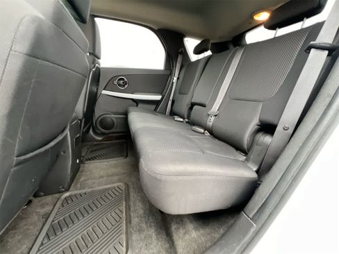 Used 2007 Pontiac Torrent 2WD w/ Preferred Package image 19