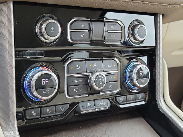 Used 2023 GMC Yukon XL Denali AWD/4WD image 19