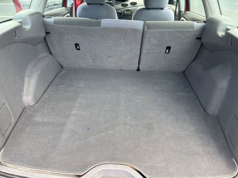 Used 2004 Ford Focus SE FWD image 13