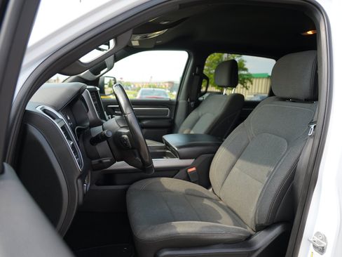 Used 2019 RAM 1500 Big Horn AWD/4WD image 12