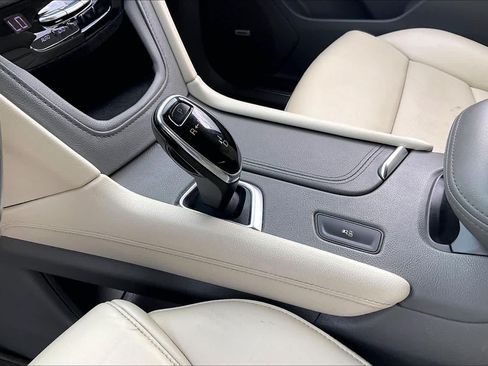 Used 2019 Cadillac XT5 Luxury FWD image 14