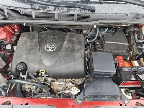 Used 2019 Toyota Sienna LE FWD image 28