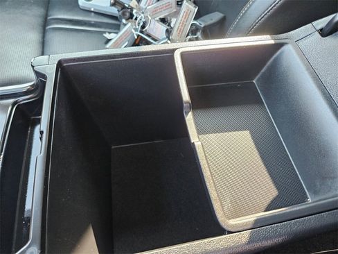 Used 2024 Kia Sorento S image 29