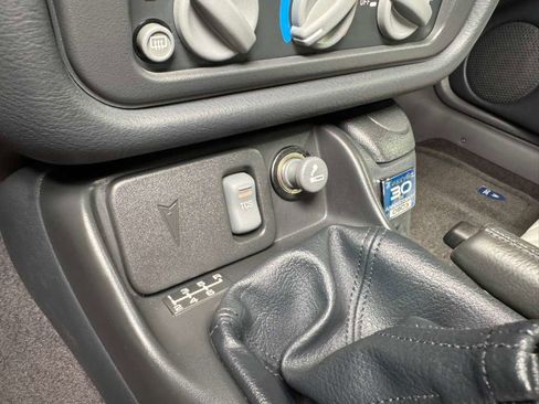 Used 1999 Pontiac Firebird Formula image 32