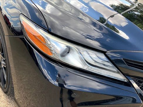 Used 2018 Toyota Camry XSE FWD image 36