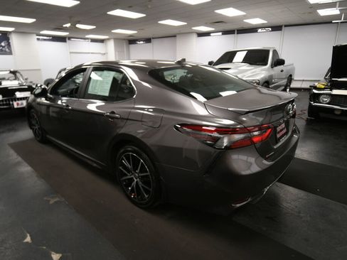 Used 2024 Toyota Camry SE w/ Cold Weather Package FWD image 6