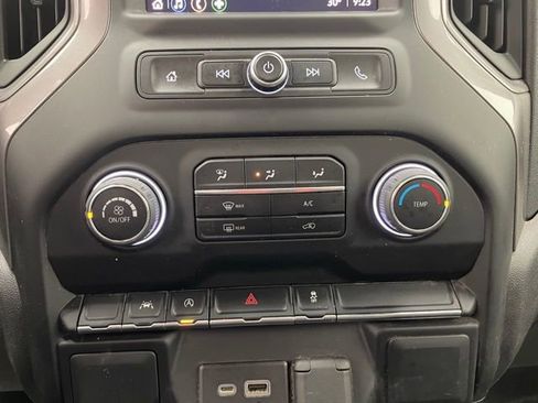 Used 2022 Chevrolet Silverado 1500 W/T w/ WT Value Package image 6