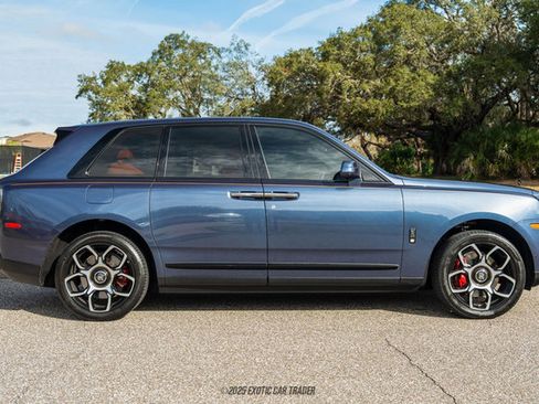 Used 2023 Rolls-Royce Cullinan Black Badge w/ Leather Finishing Pack image 9