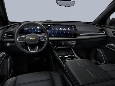 New 2026 Chevrolet Traverse LT w/ Driver Confidence Package AWD/4WD image 5