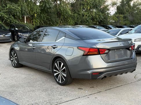 Used 2019 Nissan Altima 2.5 SR FWD image 5