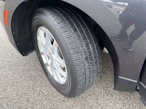 Used 2022 Chevrolet Equinox LS image 31