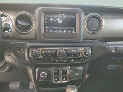 Certified 2022 Jeep Wrangler Sport S image 16