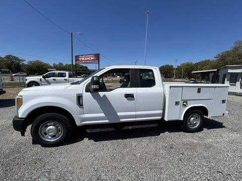 Used 2017 Ford F250 XL w/ Power Equipment Group image 13