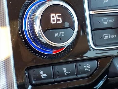 Certified 2022 GMC Yukon Denali image 19