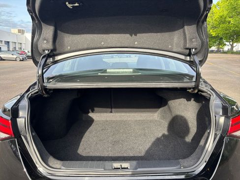 Used 2025 Nissan Sentra SV FWD image 29