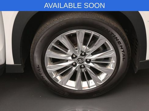 Used 2024 Toyota Grand Highlander AWD image 41
