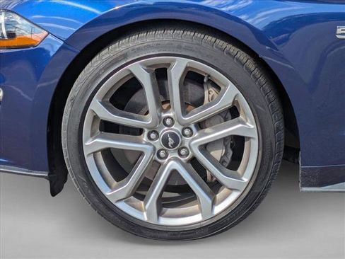 Used 2018 Ford Mustang GT Premium w/ Equipment Group 401A image 9