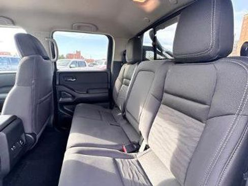 Certified 2024 Nissan Frontier SV w/ Hardbody Edition image 30