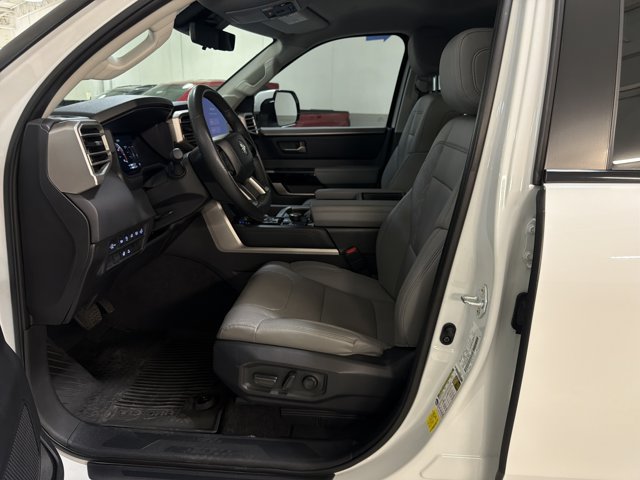 Used 2024 Toyota Tundra Limited AWD/4WD image 15
