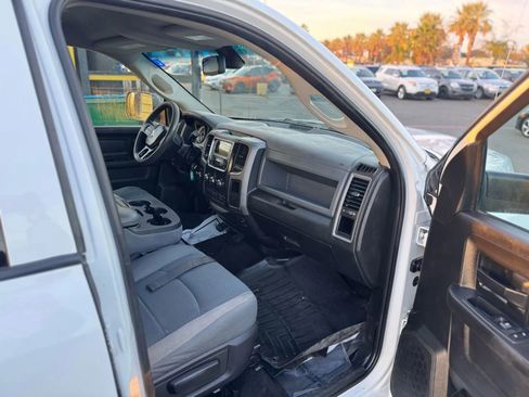 Used 2018 RAM 2500 Tradesman w/ Chrome Appearance Group image 15