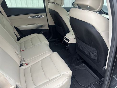 Used 2023 Genesis GV70 2.5T w/ Select Package image 34