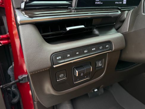 Used 2022 Cadillac Escalade ESV Sport w/ Touring Package AWD/4WD image 9