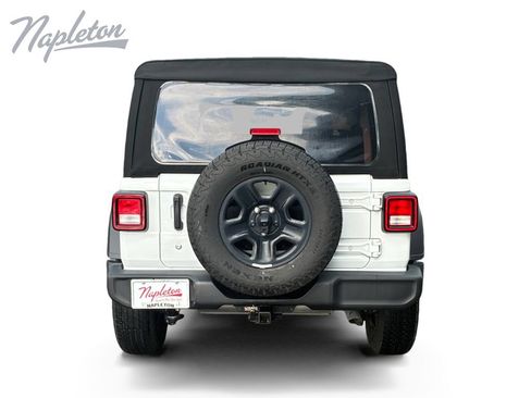 Used 2024 Jeep Wrangler Unlimited Sport AWD/4WD image 4