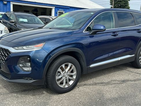 Used 2019 Hyundai Santa Fe SE image 2