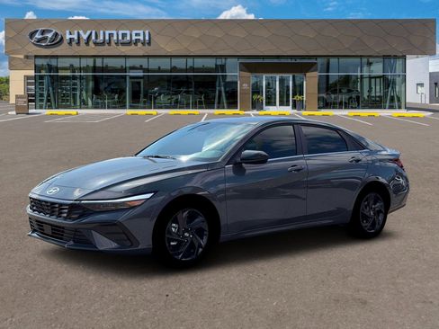 New 2026 Hyundai Elantra SEL Sport Premium image 2