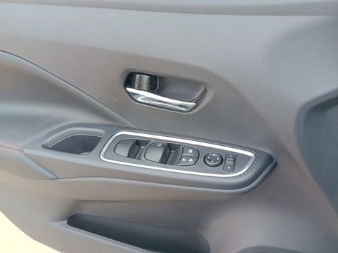 New 2025 Nissan Versa SR w/ Trunk Package image 15