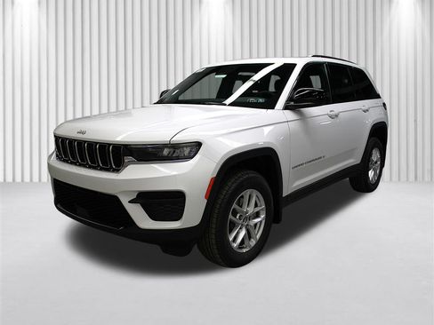 New 2026 Jeep Grand Cherokee Laredo X AWD/4WD image 8