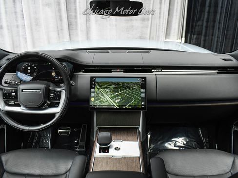 Used 2024 Land Rover Range Rover SE AWD/4WD image 21